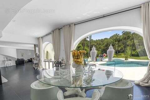 Maison à MOUGINS