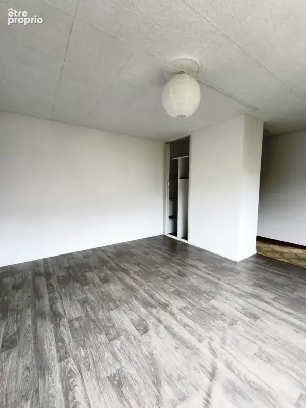 Axe velodrome brabois appartement t2, 1er etage  32 m2  avec cave et place de parking. - photo 2