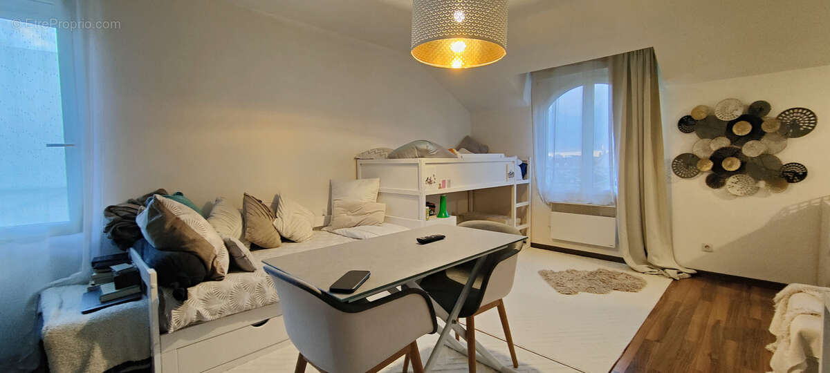 Appartement à LOUVRES