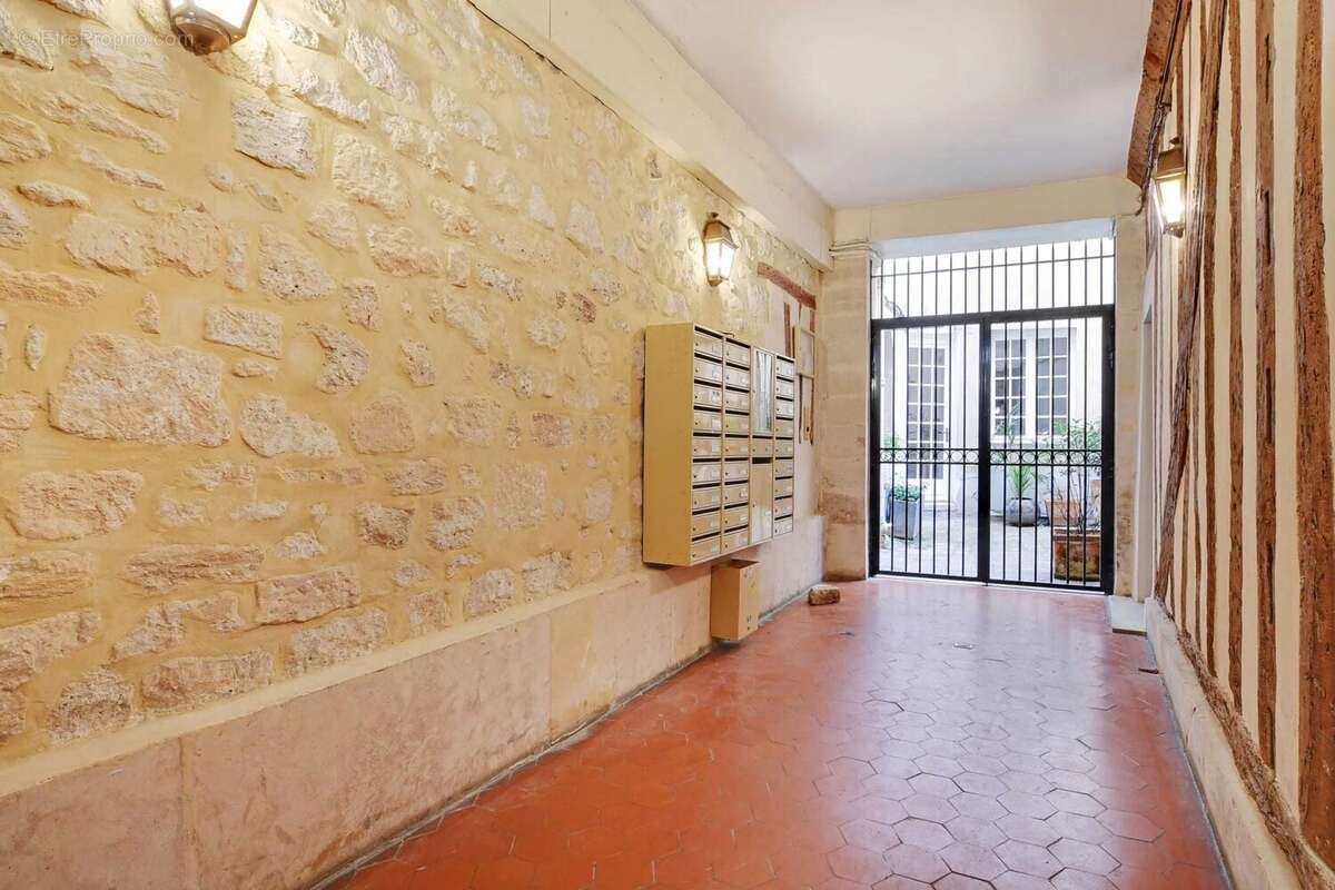 Appartement à PARIS-6E