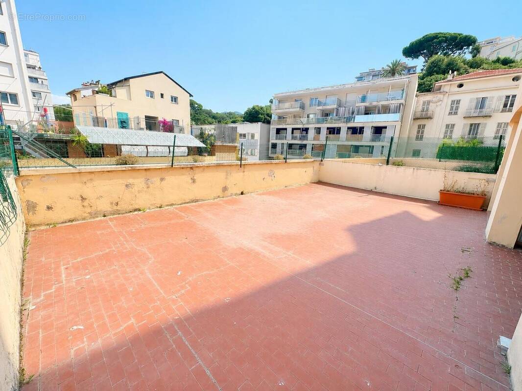   - Appartement à NICE
