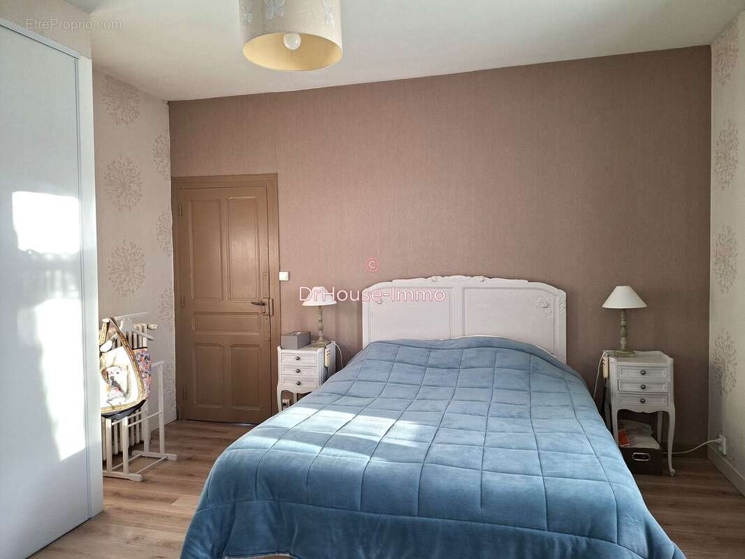 Maison à SAINT-ASTIER