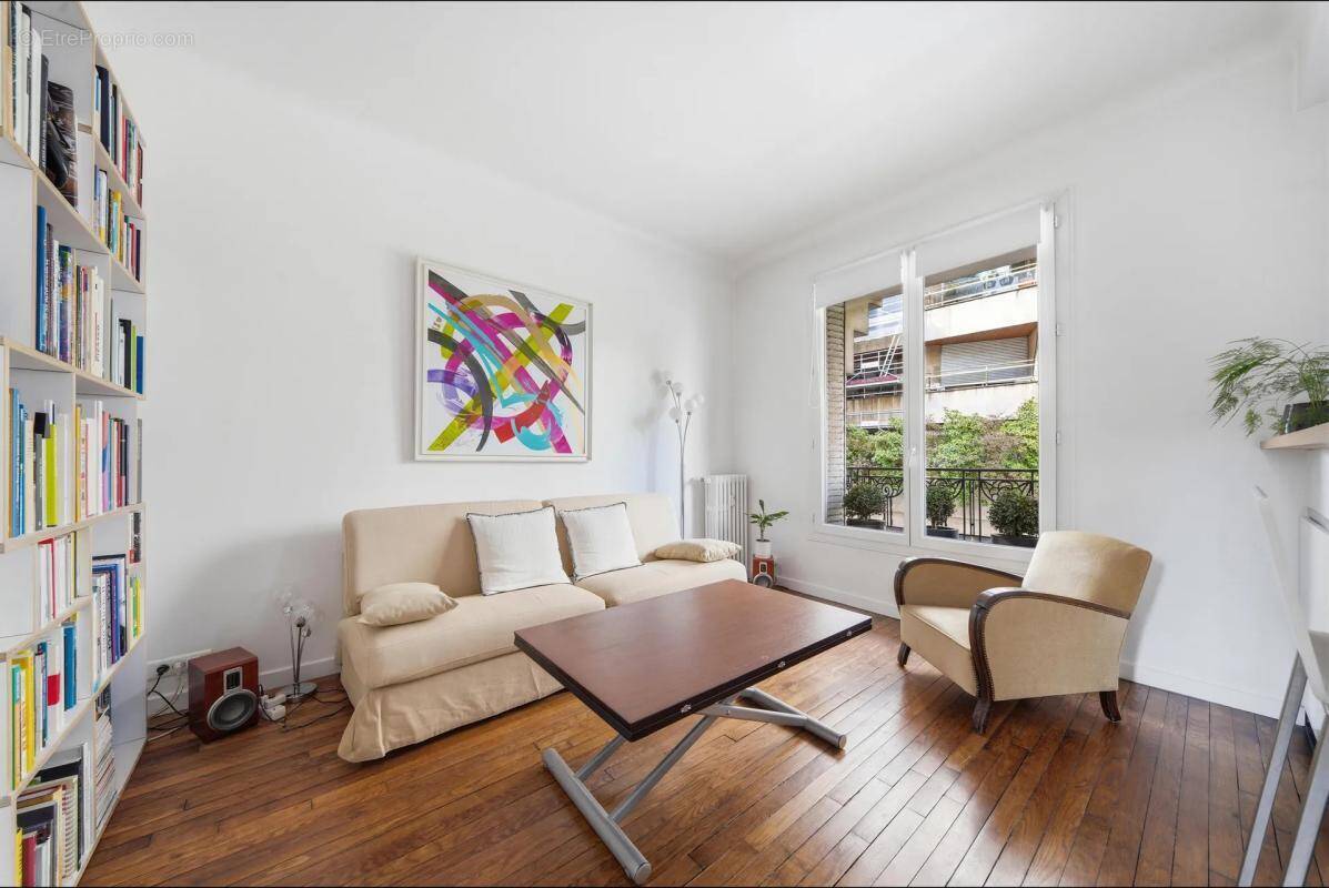 Appartement à PARIS-19E