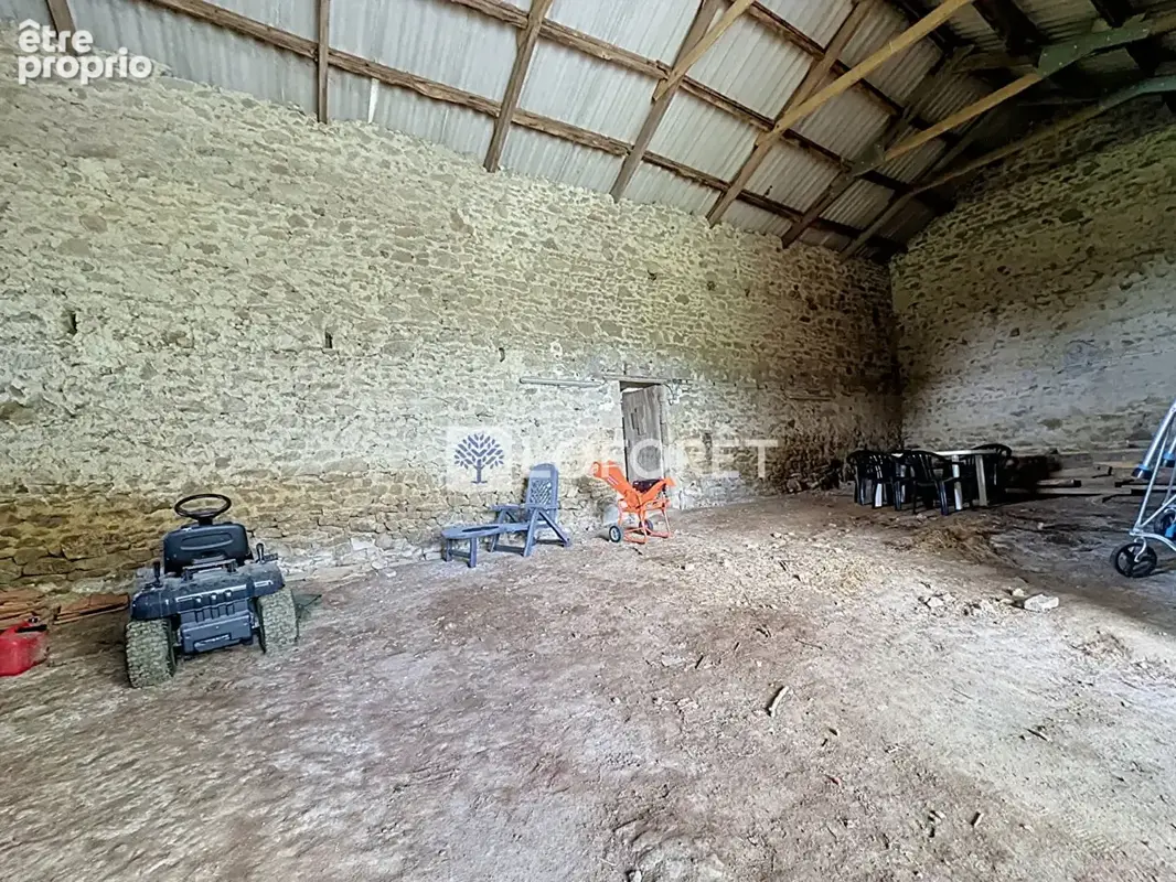 Maison 150 m² ! 5 chambres, terrain de 3 400 m² et nombreuses dépendances, fort potentiel ! - photo 9