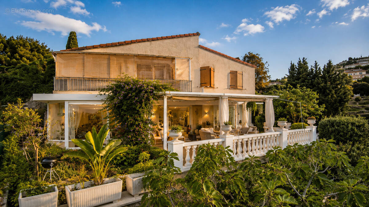 Maison à VALLAURIS