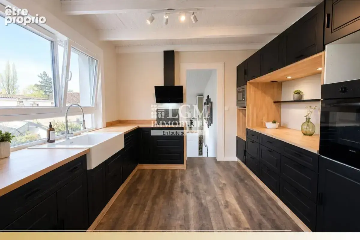Maison familiale rénovée de 120 m² avec garage, quartier mairie de Marck - photo 2