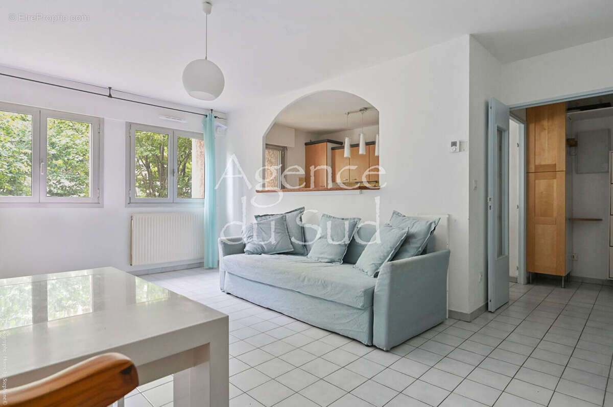 EXCLUSIVITE - Appartement Aubagne 2 pièce(s) 46.45 m² avec ascenseur. - photo 2