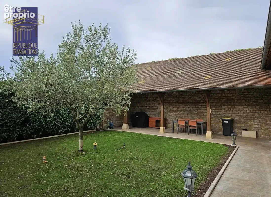 Maison ancienne en pierre rénovée - photo 3