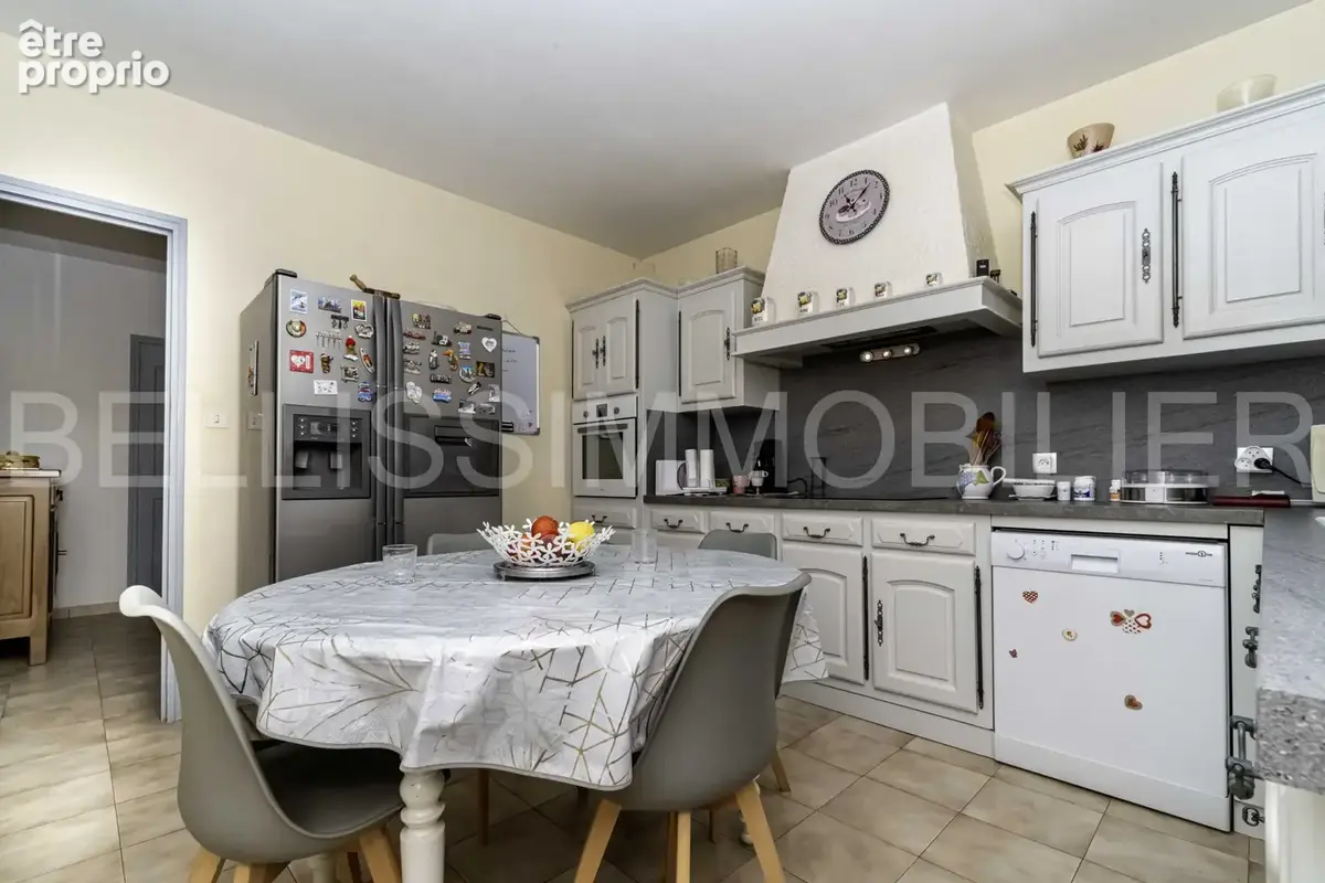 Maison de plain-pied avec terrain et piscine - photo 4