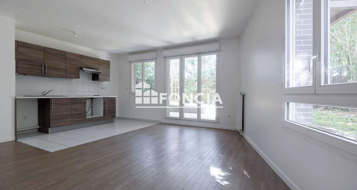 Appartement à CORBEIL-ESSONNES