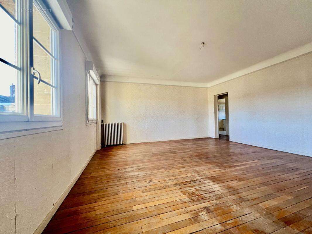 Appartement à FALAISE