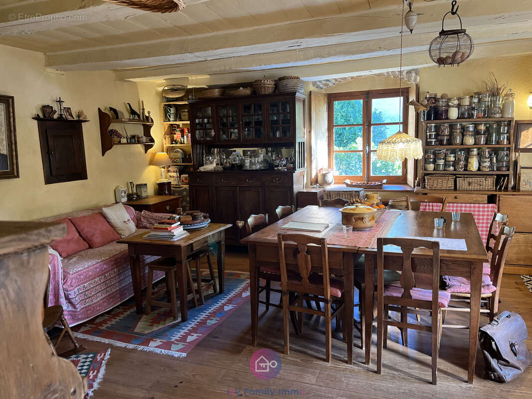 Maison à VILLERSEXEL