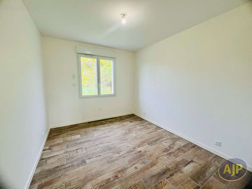 Maison à SAINT-DENIS-DE-PILE