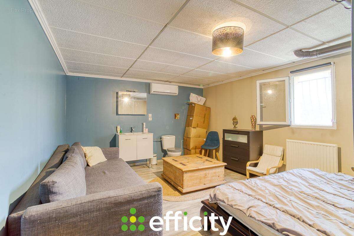 Maison à ANNOISIN-CHATELANS