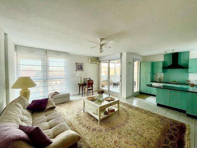 Appartement à LATTES