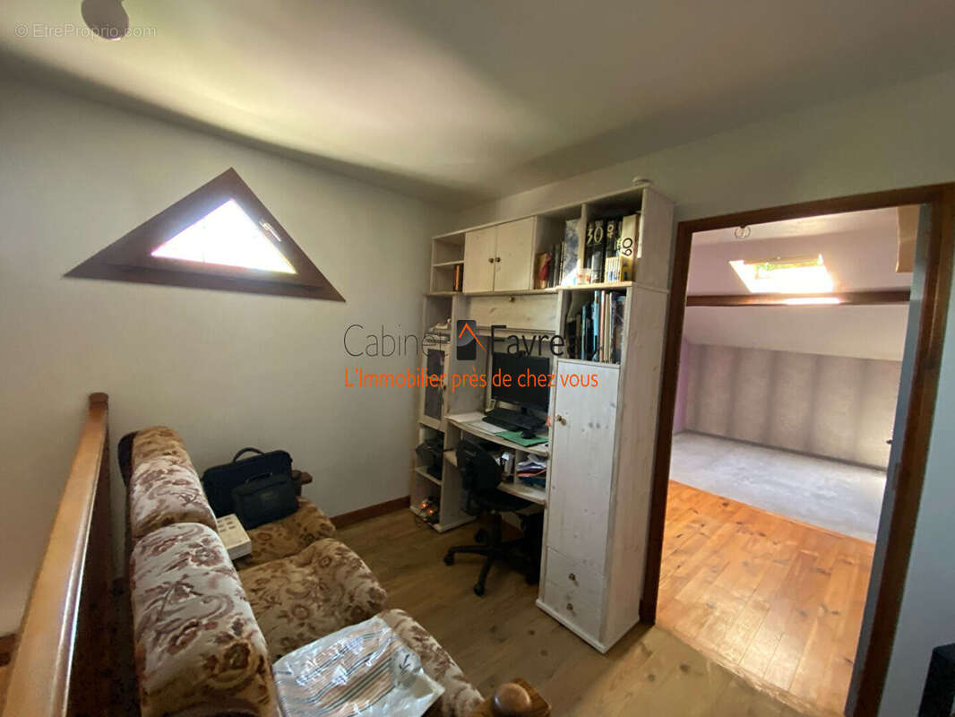 Maison à VILLENEUVE-LE-ROI