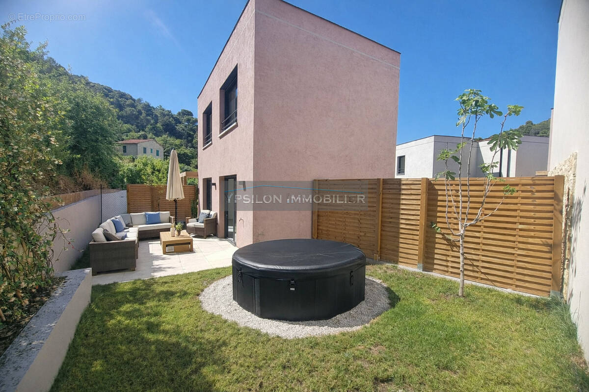 Maison à LA TURBIE