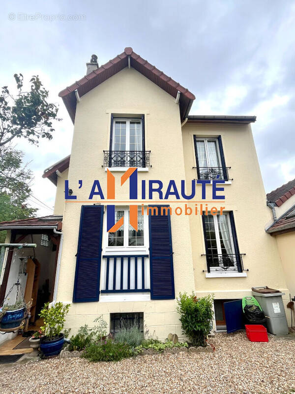 Maison à MAISONS-LAFFITTE