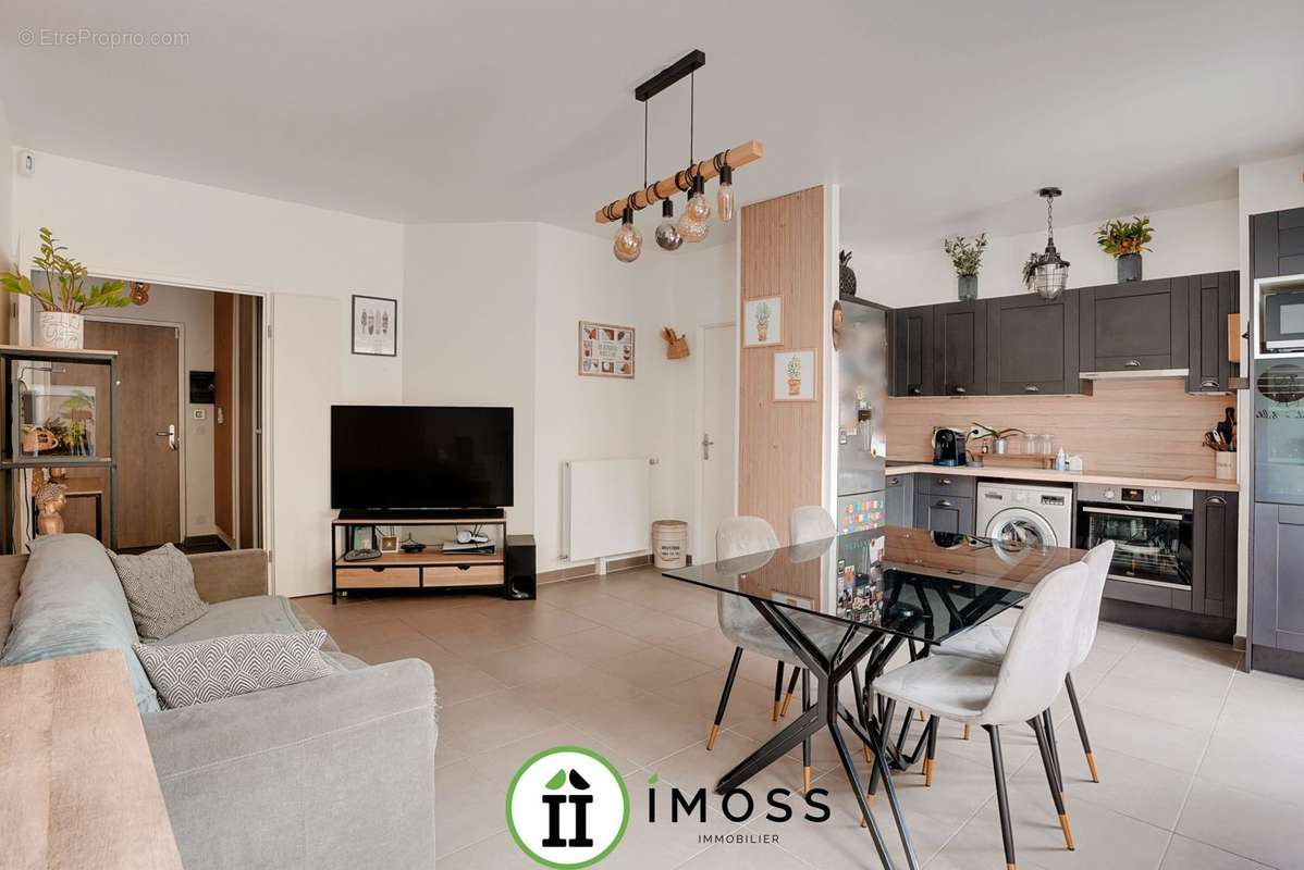 Appartement à LA GARENNE-COLOMBES