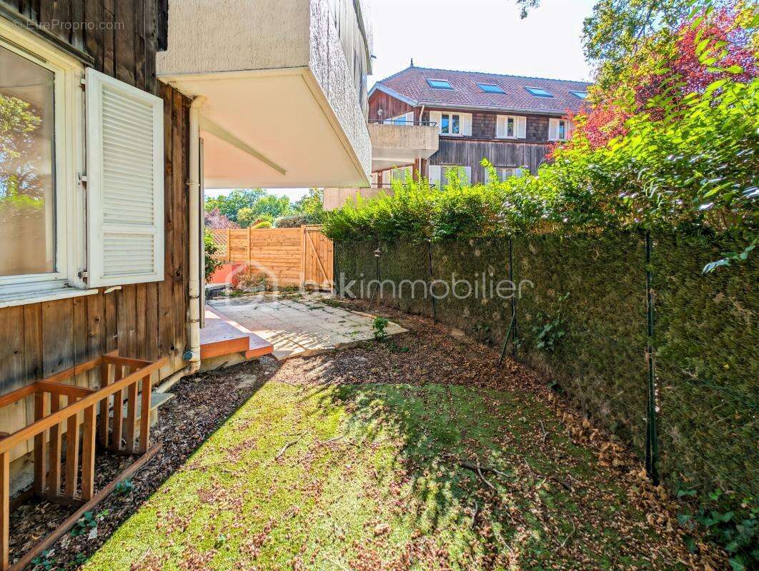 Appartement à EMERAINVILLE