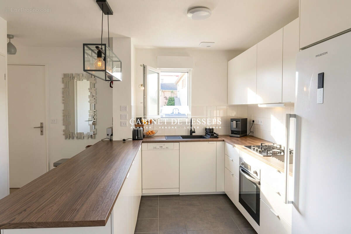 Appartement à LAHONCE