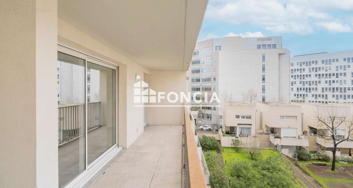 Appartement à MARSEILLE-2E