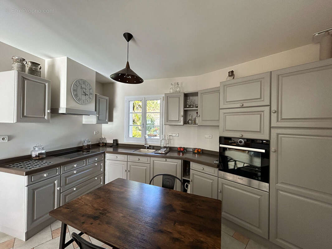 Maison à AZAY-LE-BRULE