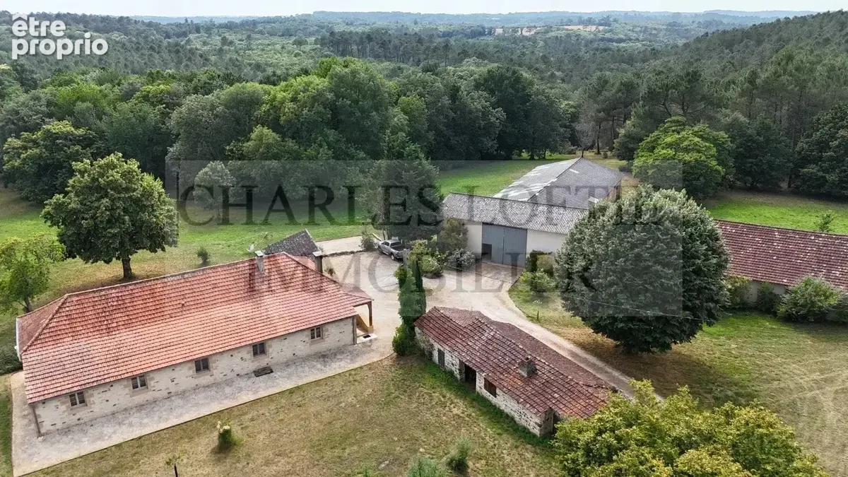 Une propriété de caractère au cœur de 20ha en Périgord Noir - photo 3