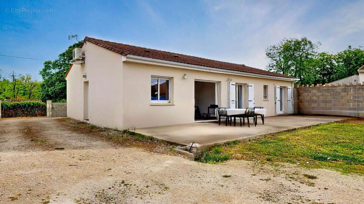 Photo 2 - Maison à SAINT-BRICE