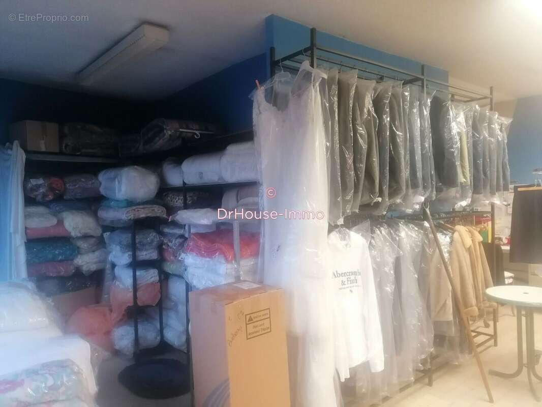 Commerce à ESPALY-SAINT-MARCEL