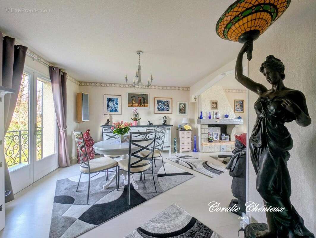 Photo 2 - Maison à BEAULIEU