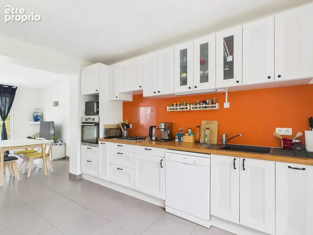 Maison familiale 110m2, 4 chambres et dépendances au calme absolu - photo 2