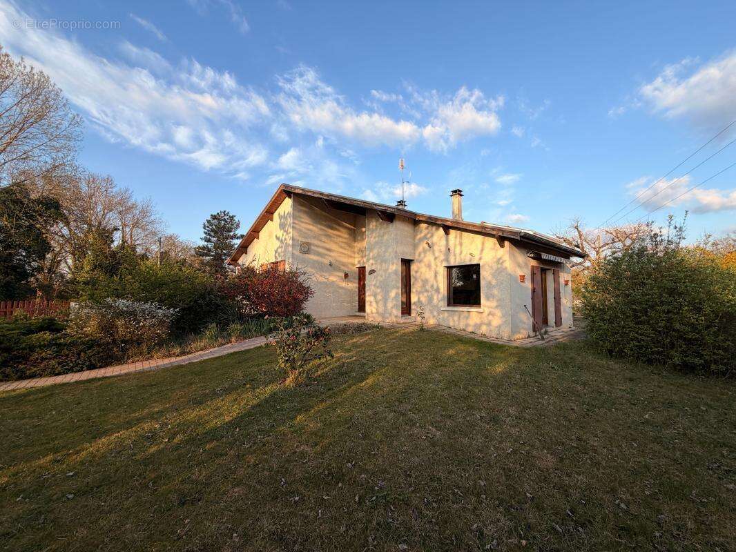 Maison à SAINT-ROMAIN-DE-JALIONAS