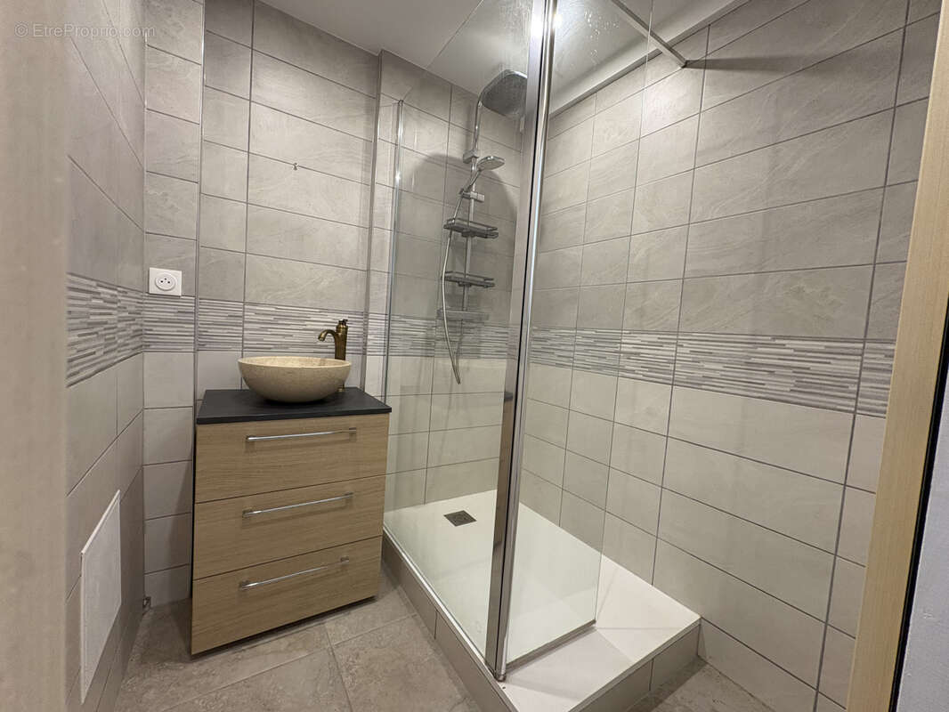 Commerce à JOINVILLE-LE-PONT