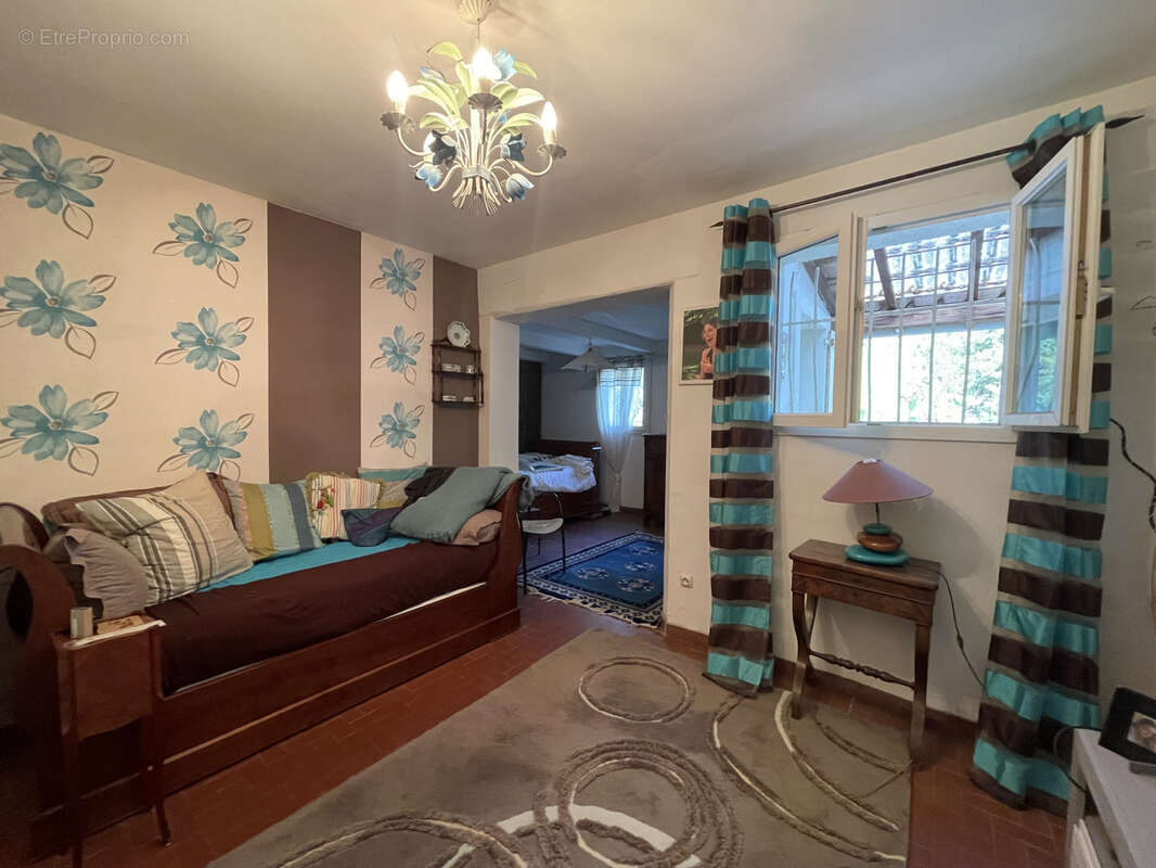 Maison à BAGNOLS-EN-FORET