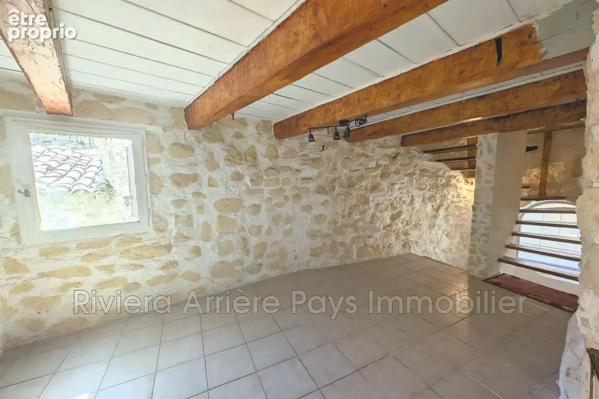 Maison 2 pièces 48 m² à vendre à Le Fugeret (04240) - photo 2