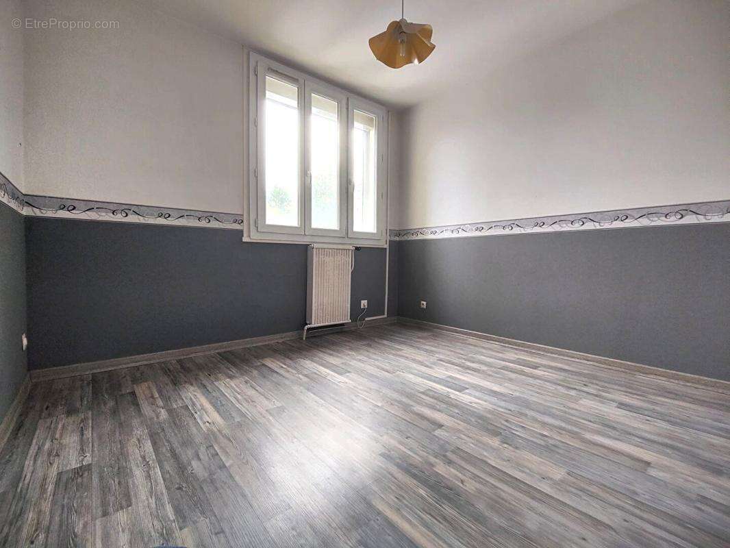 Appartement à SAINT-MARTIN-D'HERES