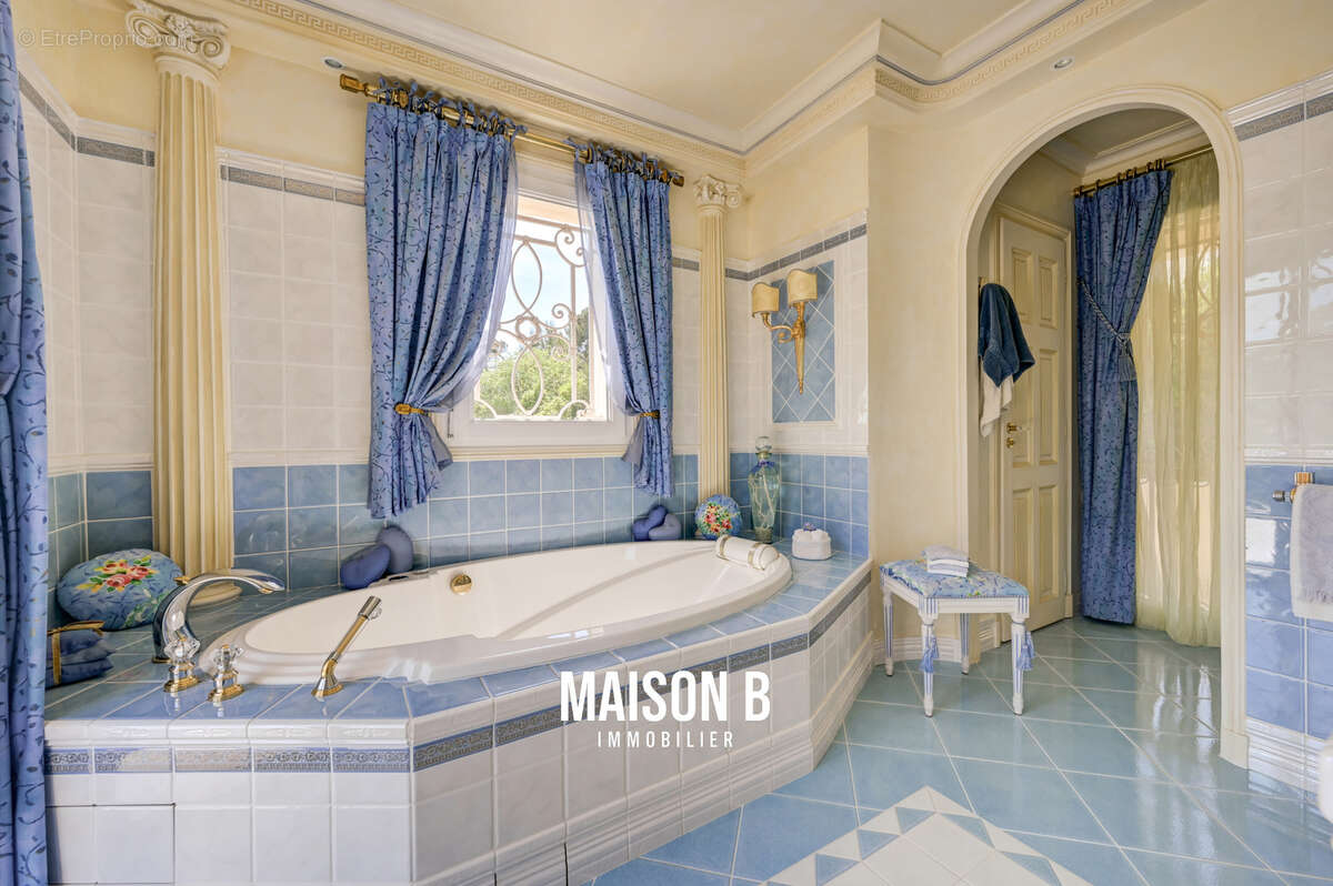 Maison à ROQUEVAIRE