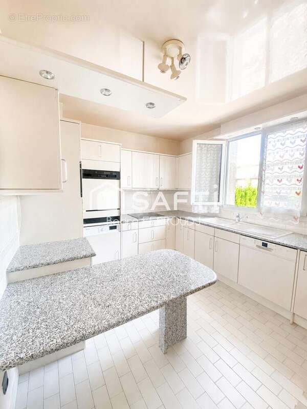 Appartement 93 m² à Montreuil  - photo 3