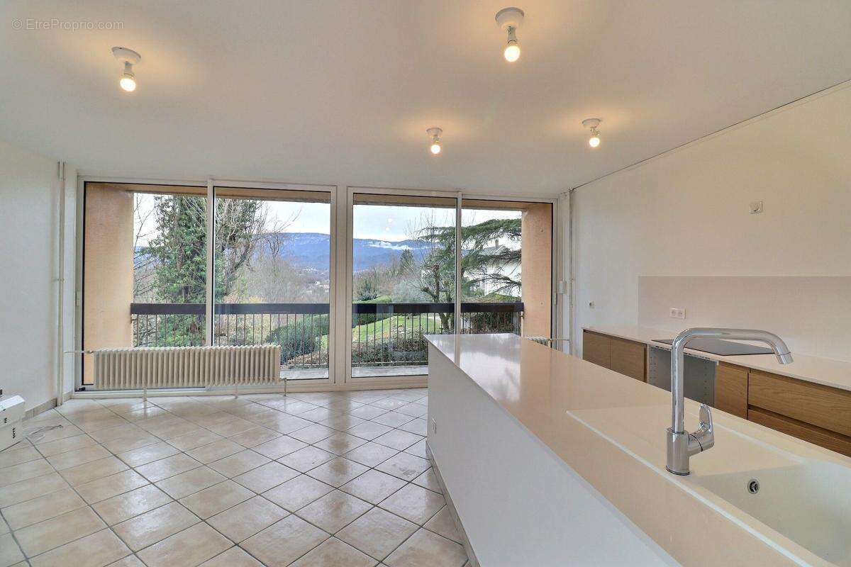 Appartement à LE PONT-DE-BEAUVOISIN