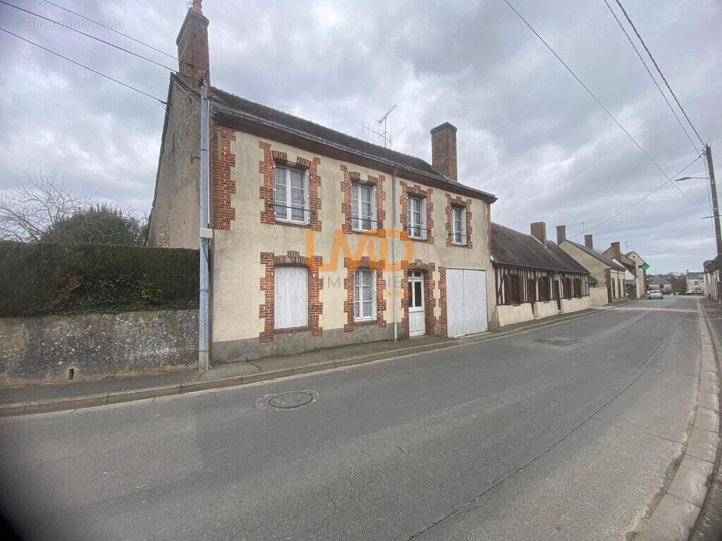 Maison à LA VILLE-AUX-CLERCS