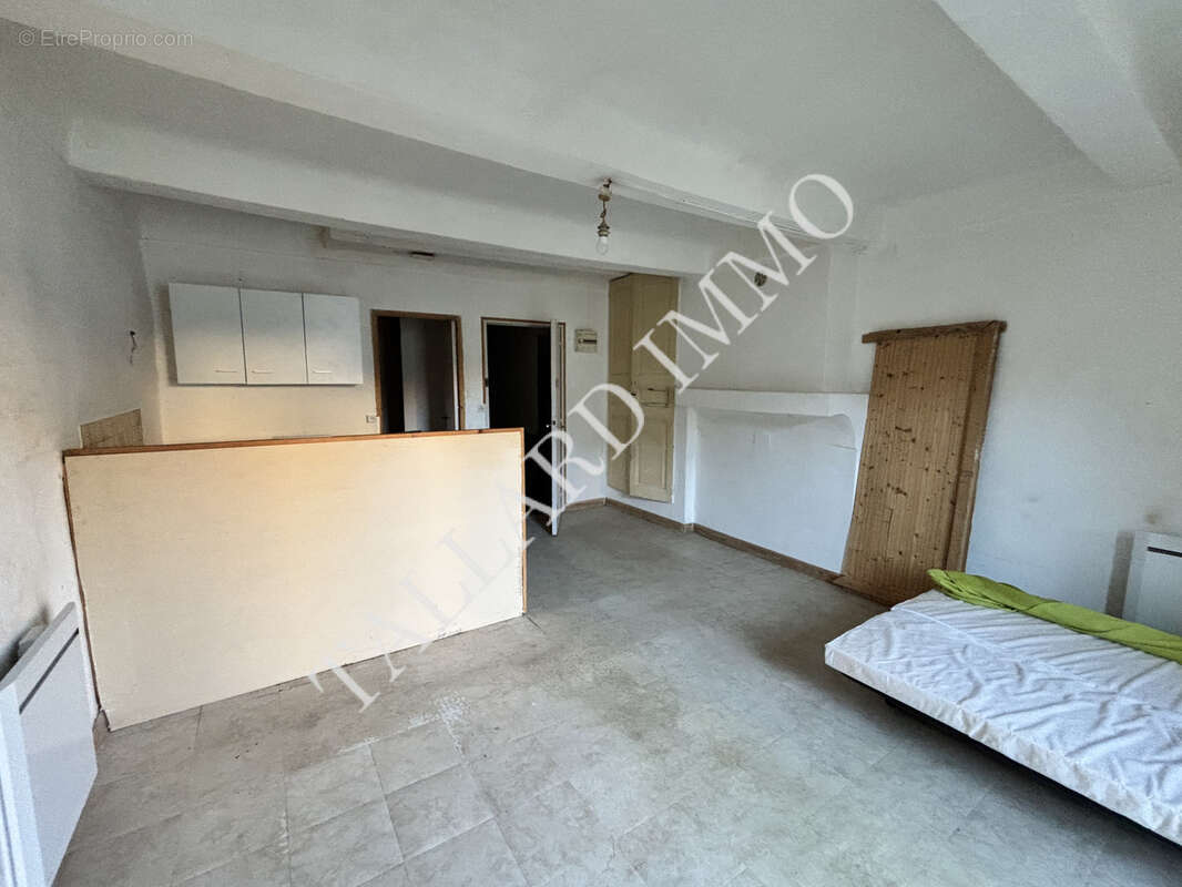 Appartement à TALLARD