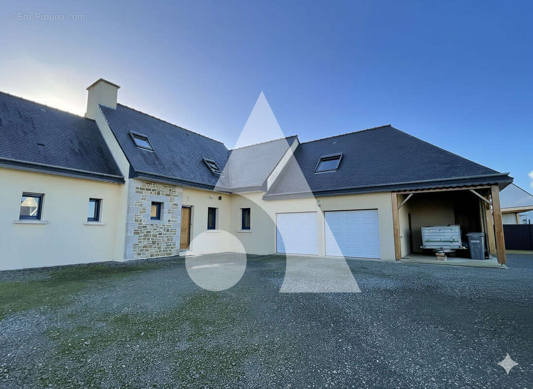 Maison à PLOREC-SUR-ARGUENON