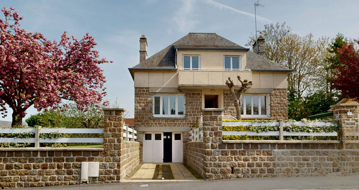 Maison à TORIGNI-SUR-VIRE