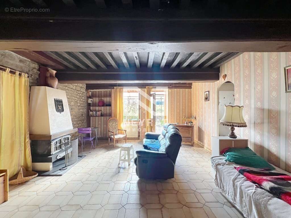 Maison à SAINT-EMILAND