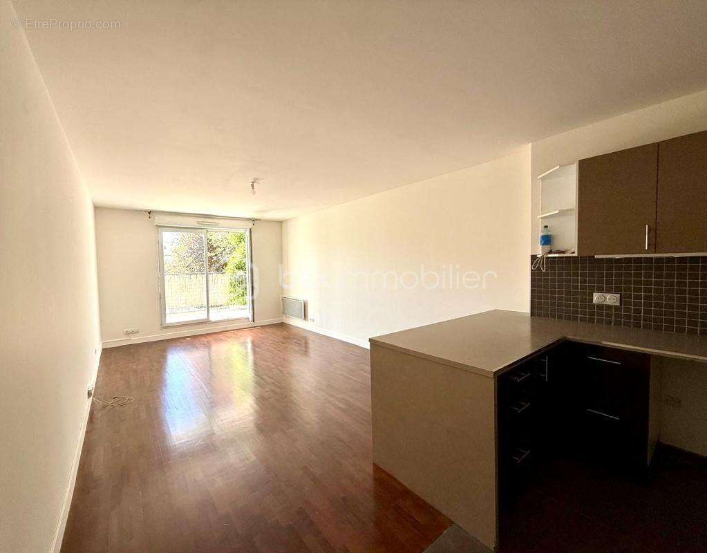  A VENDRE Rosny-sous-Bois (93110) – 3 pièces avec terrasse et parking - photo 2