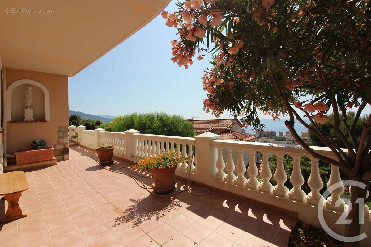 Maison à ROQUEBRUNE-CAP-MARTIN