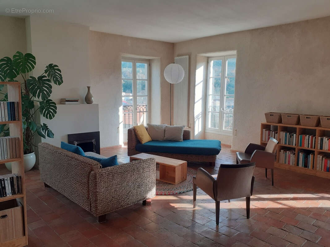 Appartement d'exception de 93m2 avec Terrasse et Cave - photo 2