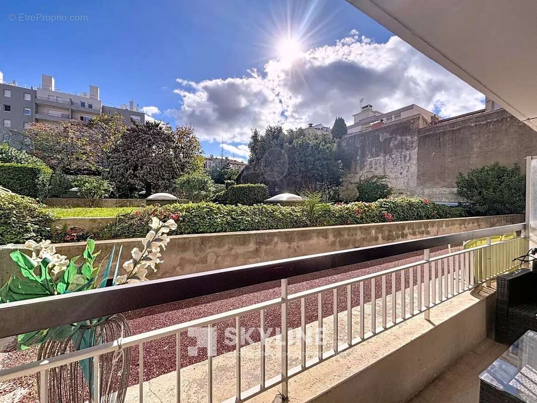 Appartement à MARSEILLE-5E