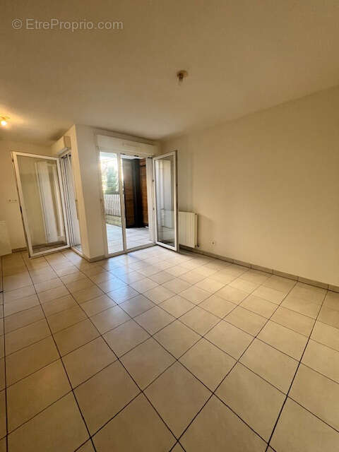 Appartement à MEYZIEU